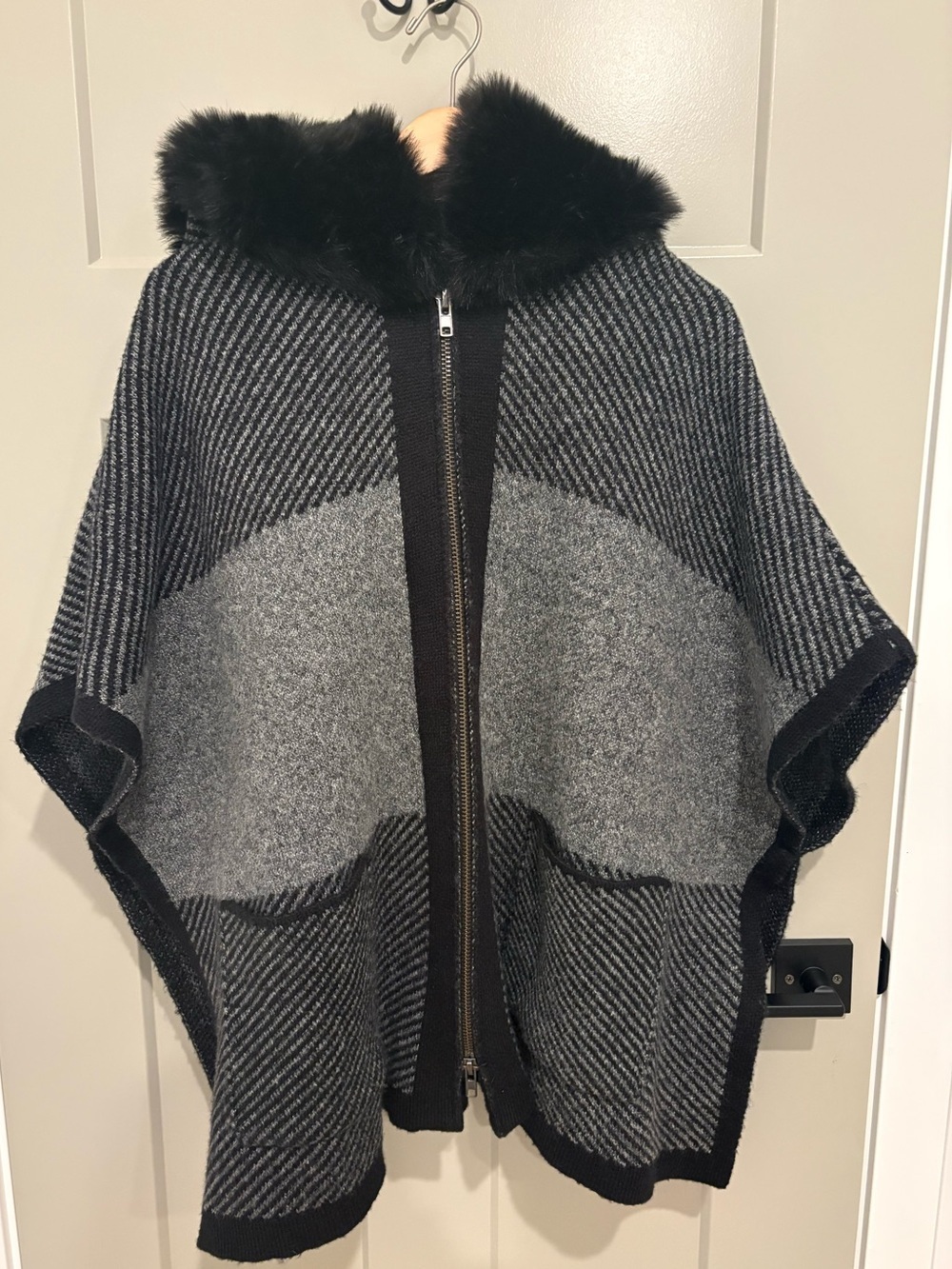 Steve Madden women’s Grey & Black heavy duty Hooded Zip Poncho Coat